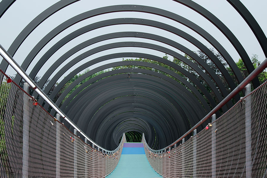 Brücke "Slinky Springs to Fame" Oberhausen